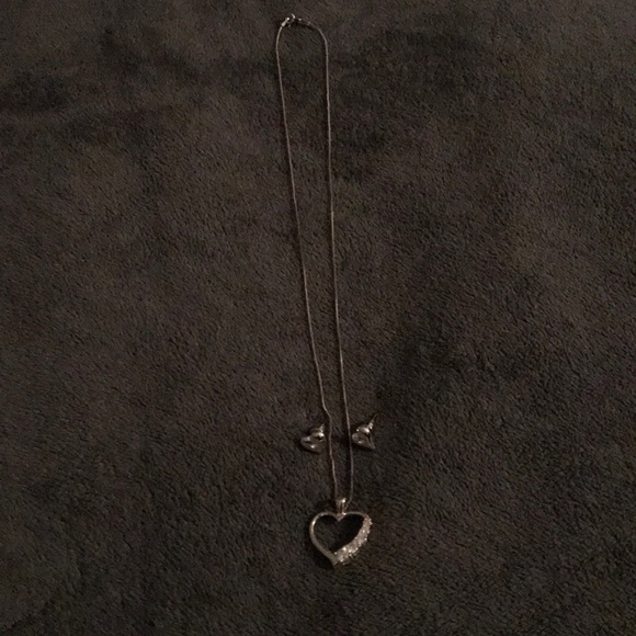 Necklace with earrings - Picture 1 of 1